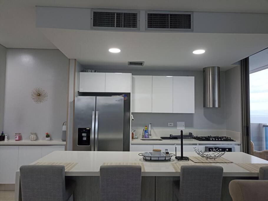 Apartamento en piso 20 con vista espectacular al mar, Sierra Nevada y Jardín privado en Santa Marta Exterior foto
