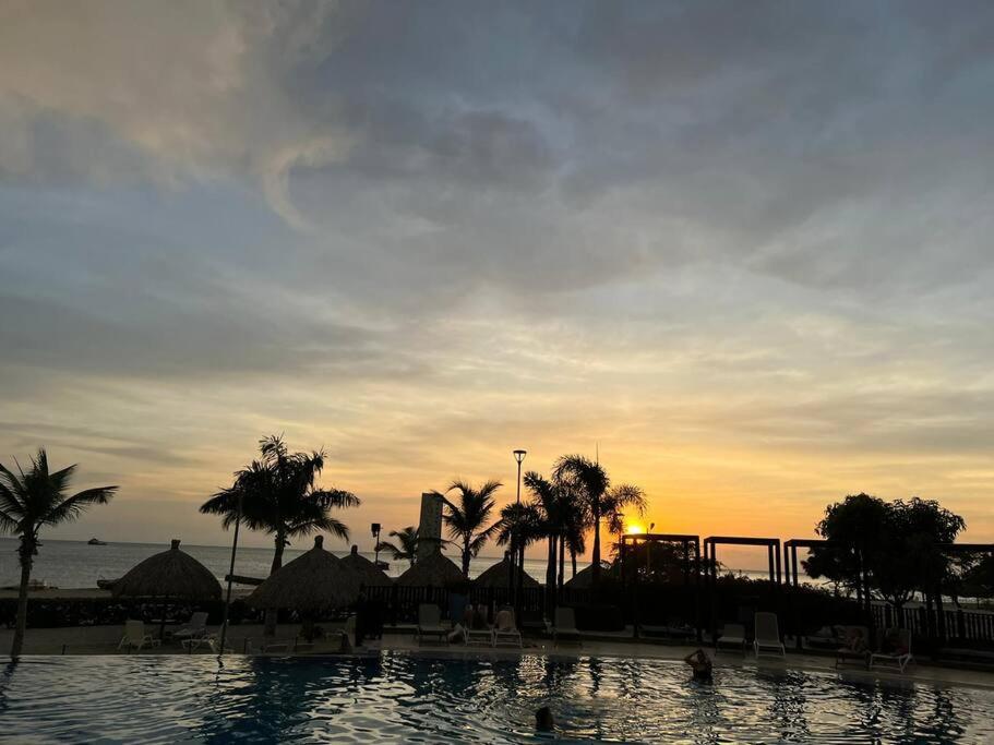 Apartamento en piso 20 con vista espectacular al mar, Sierra Nevada y Jardín privado en Santa Marta Exterior foto